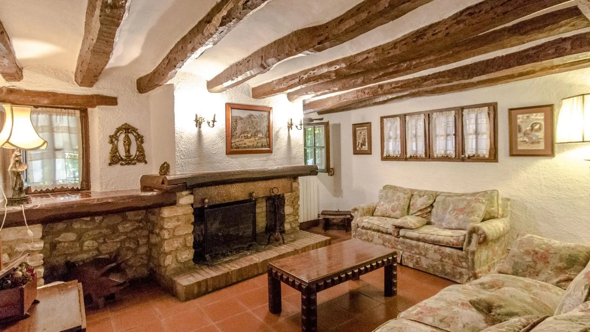 Catalunya Casas Unique Sanctuary With Extra Large Pool! Vila Santa Oliva 0*,  Espanha